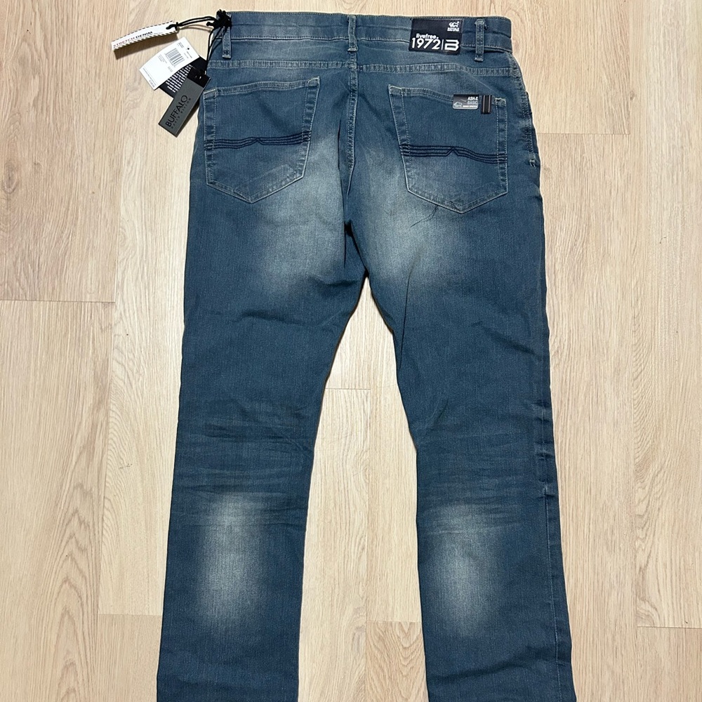 Buffalo David Bitton Men's livefree Skinny Stretch Medium Wash Blue Jeans 32x32 - Picture 2 of 6